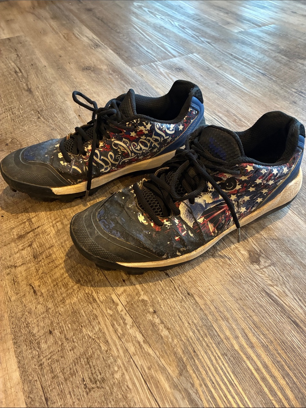 Boombah Men’s Cleats in Black and Blue with Star Graphic